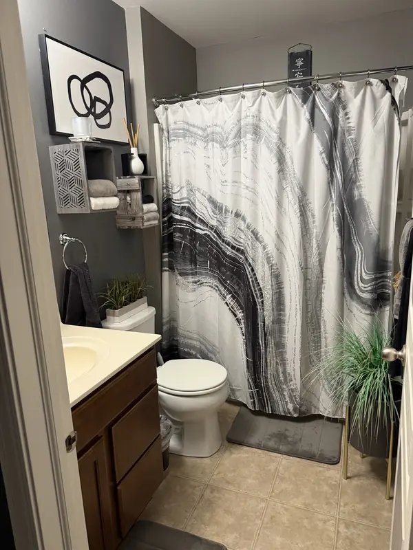 Decorating work by Fresh Look Interiors DCS &mdash; photograph 20 of 34