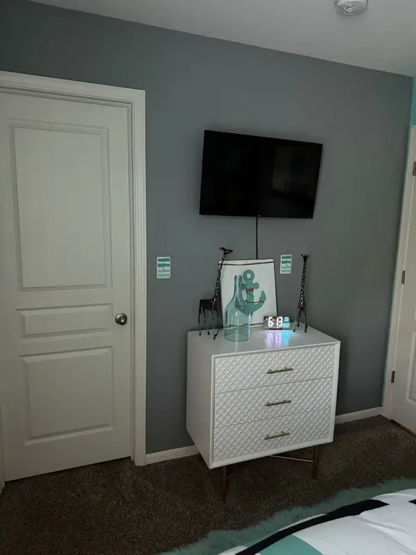 Decorating work by Fresh Look Interiors DCS &mdash; photograph 23 of 34