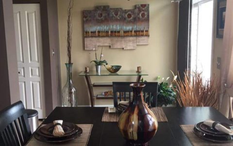 Living room detail cleaning